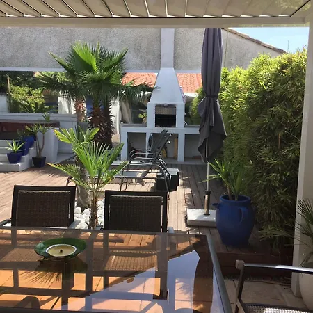Holiday home Les Palmiers *